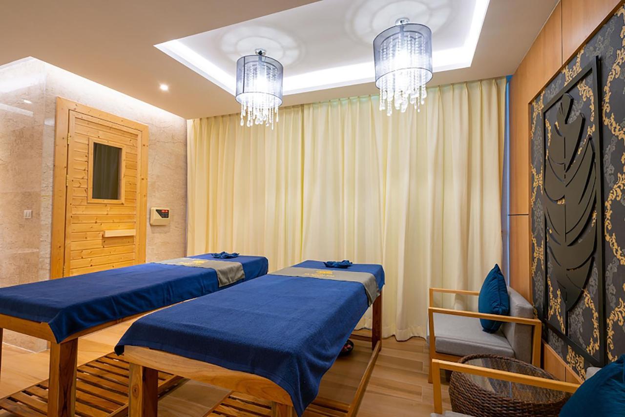The Marina Phuket Hotel Patong Exterior foto