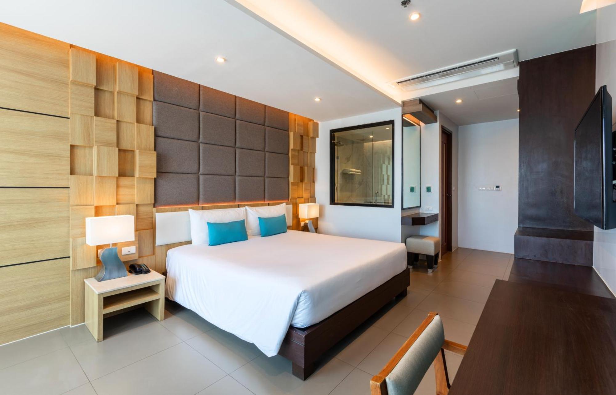 The Marina Phuket Hotel Patong Exterior foto